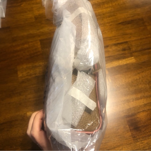 *FACTORY WRAPPED* - NWT $335 Marc Jacobs The Shutter Leather Crossbody Bag! - Picture 3 of 5